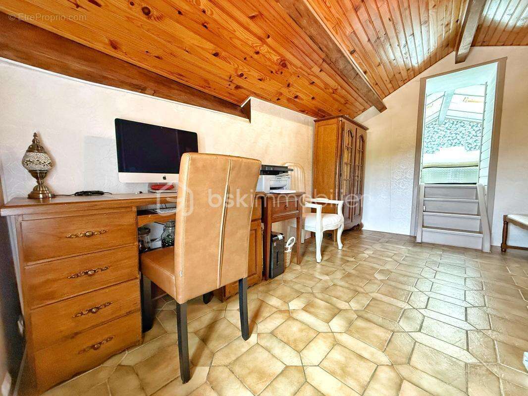 Maison de caractère r+2 – 140 m² – 7 pièces – t3 indépendant – charme & rentabilité - photo 16