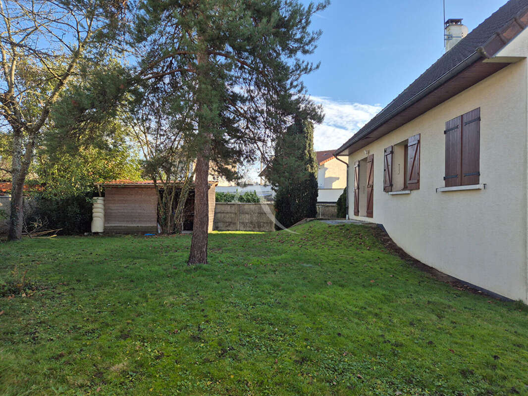 Maison familiale indépendante  Sous-sol total  JARDIN - photo 2