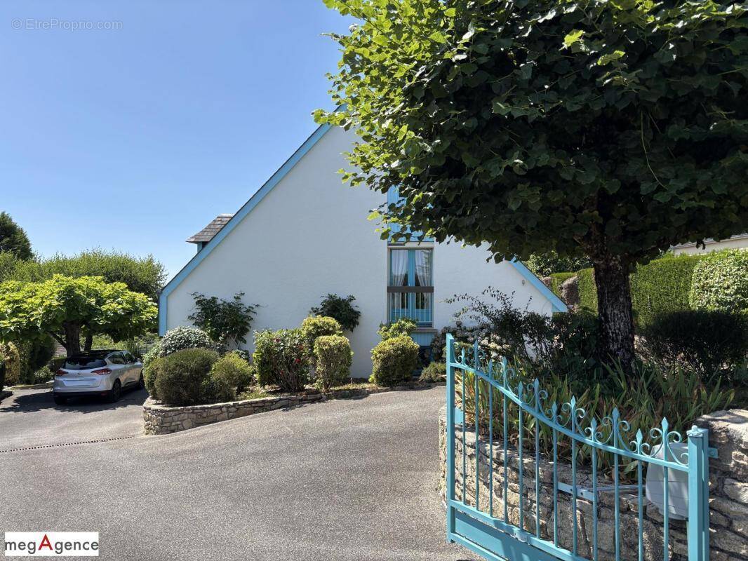 Maison à CHAMEYRAT