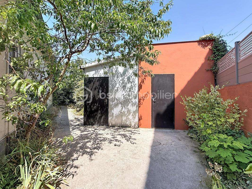 Charmante maison familiale avec 2 chambres, bureau et jardin de 497 m² - photo 19