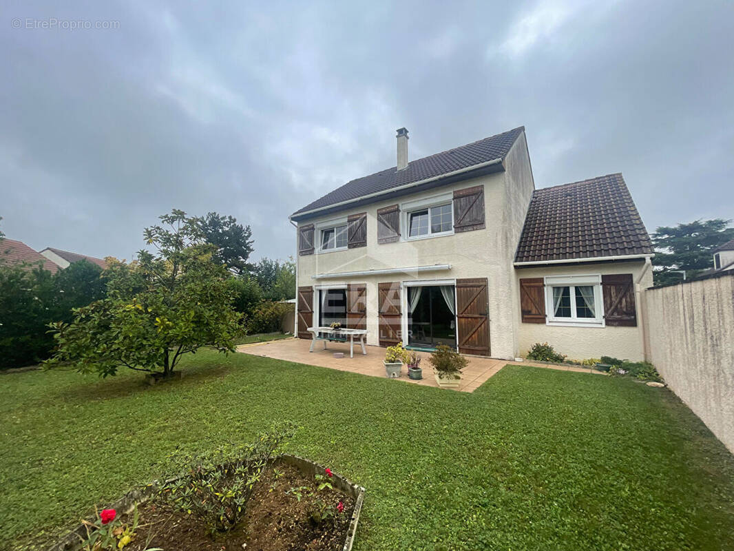 Maison à LA FERTE-ALAIS