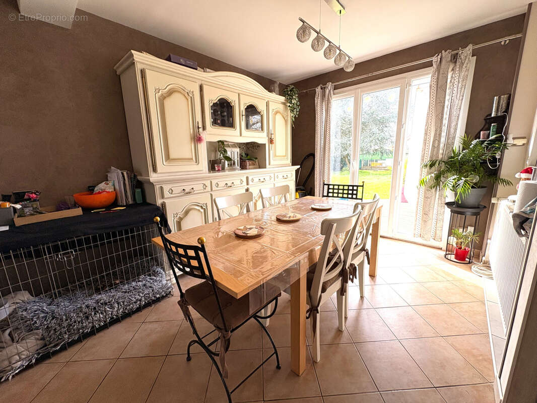 Maison à SAINTE-GENEVIEVE