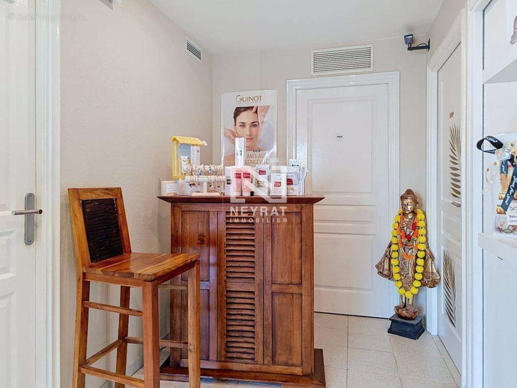 Rare ! droit au bail dans local commercial de  la résidence  le continental - photo 5