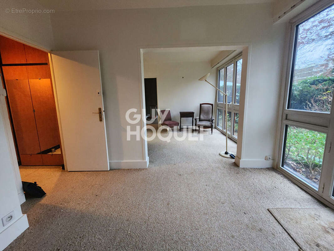 Appartement à LA CELLE-SAINT-CLOUD