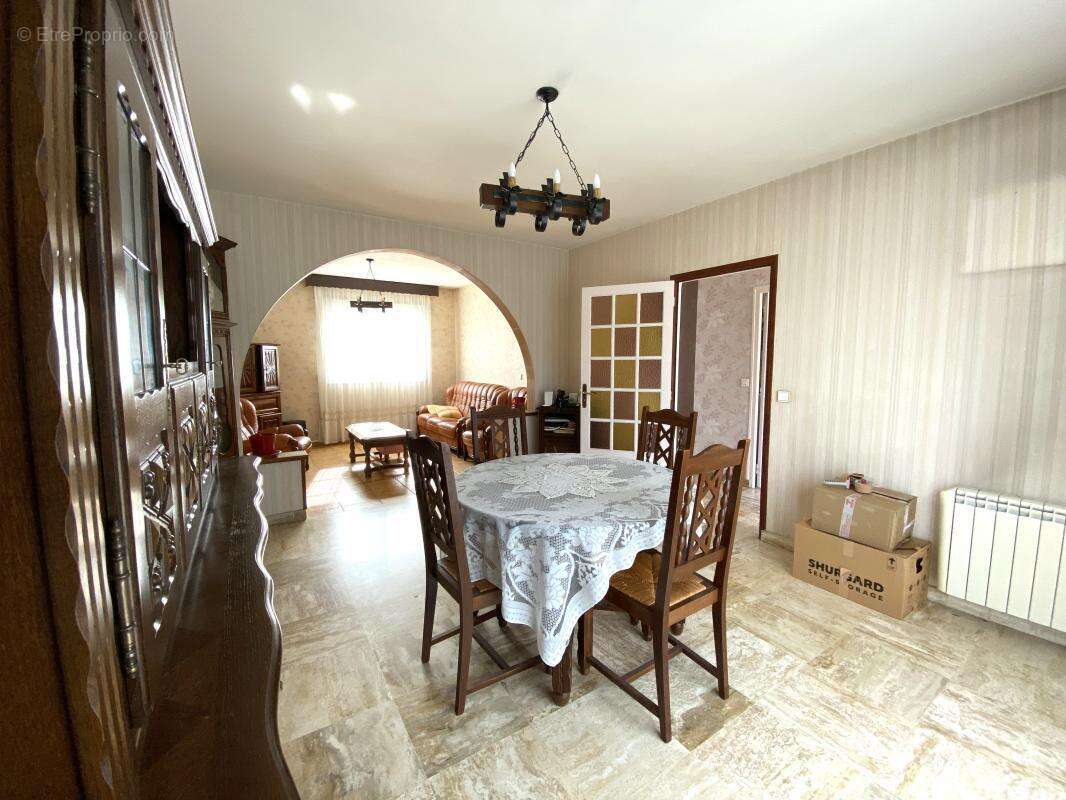 Maison à ROSNY-SUR-SEINE