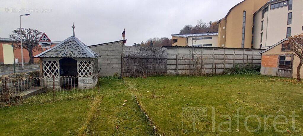 Terrain à SAINT-FLOUR