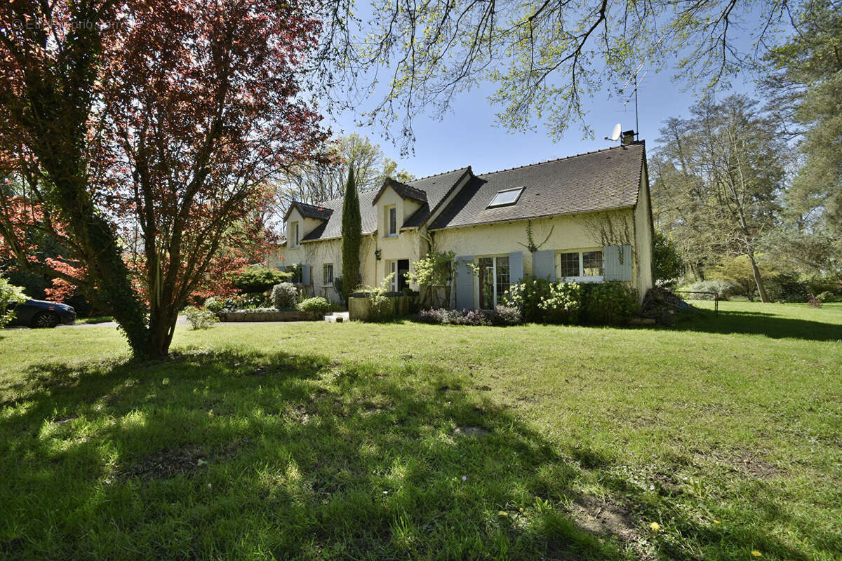 Maison à SAINT-REMY-L'HONORE