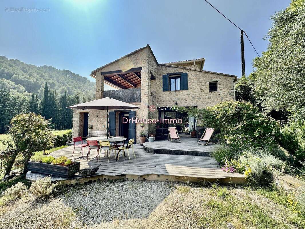 Maison à BUIS-LES-BARONNIES