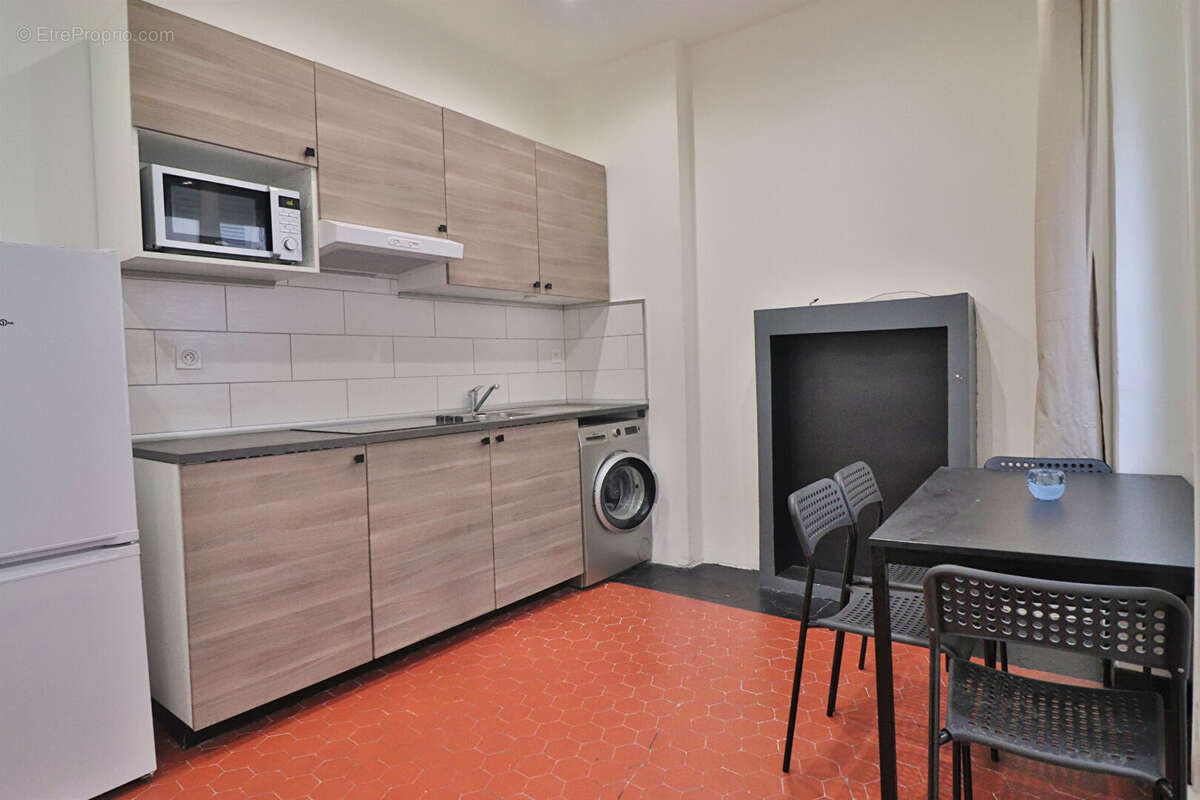 Appartement à MARSEILLE-1E
