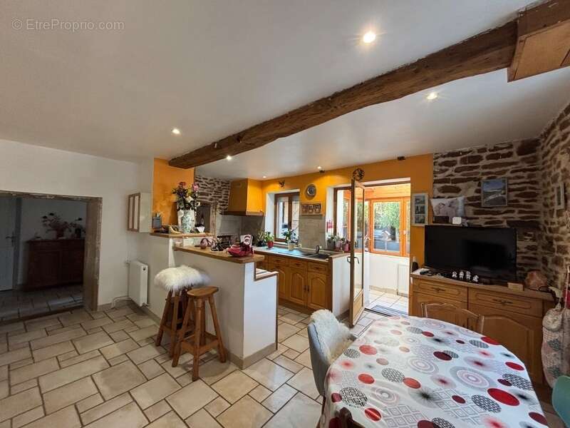 Maison à vendre 6 pièces - 200m2 - Grange - Terrain 960m² - NANTON - photo 6