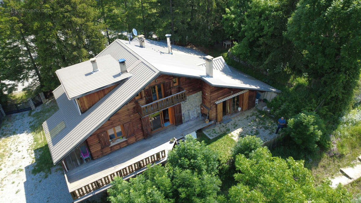 Val d'Allos, une oasis de fraicheur à la montagne - Label Famille Plus Montagne - Chalet 8 pièces - Vue montagne - Altitude 1400 - photo 2