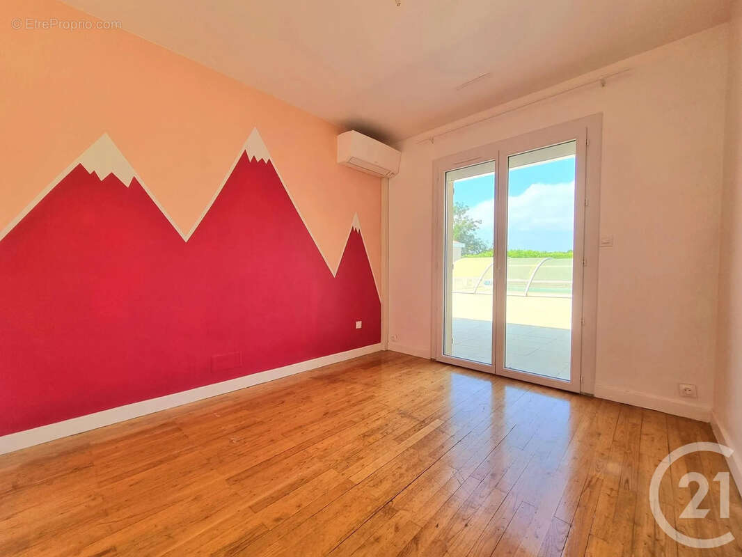 Maison à SAINT-CYR-SUR-LE-RHONE