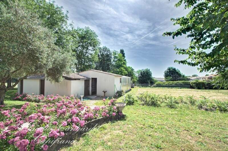 Maison à vendre de 217 m² au calme, sur plus de 2 100 m² de parcelle, à 7 min de Châtelaillon-Plage - photo 25