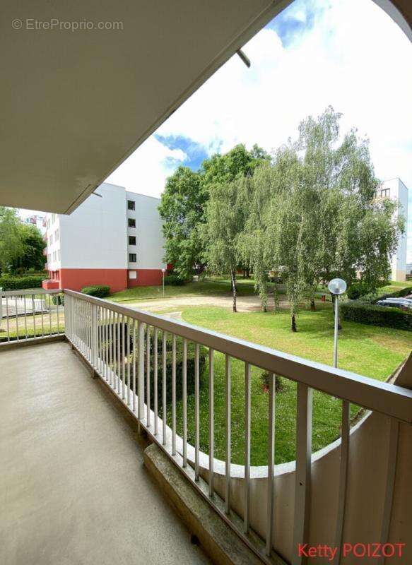 Nouveauté BEAUJOIRE - Appartement Nantes 4 pièce(s) 70.51 m2 - photo 2