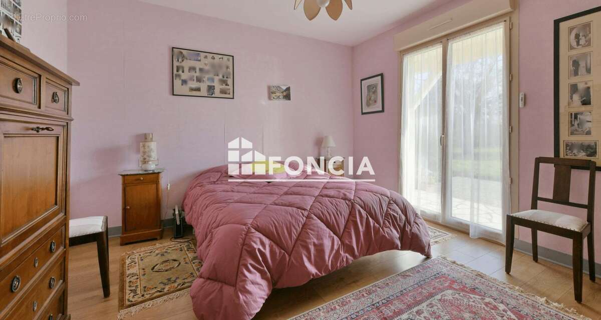 Maison à FRESNAY-SUR-SARTHE