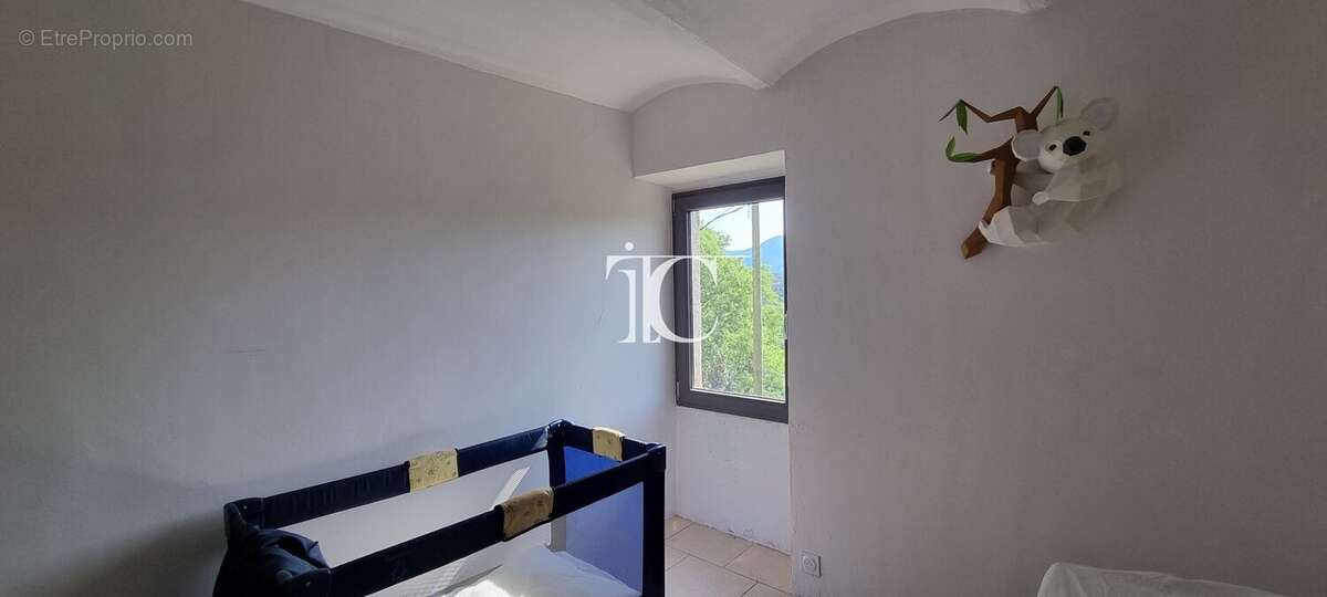 Maison à SAINT-PIERRE-SAINT-JEAN