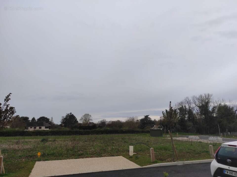 Terrain à LONGPONT-SUR-ORGE