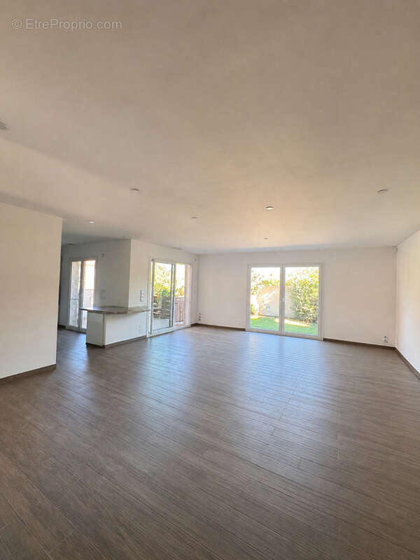 Villa plain-pied 3 faces avec garage - photo 3