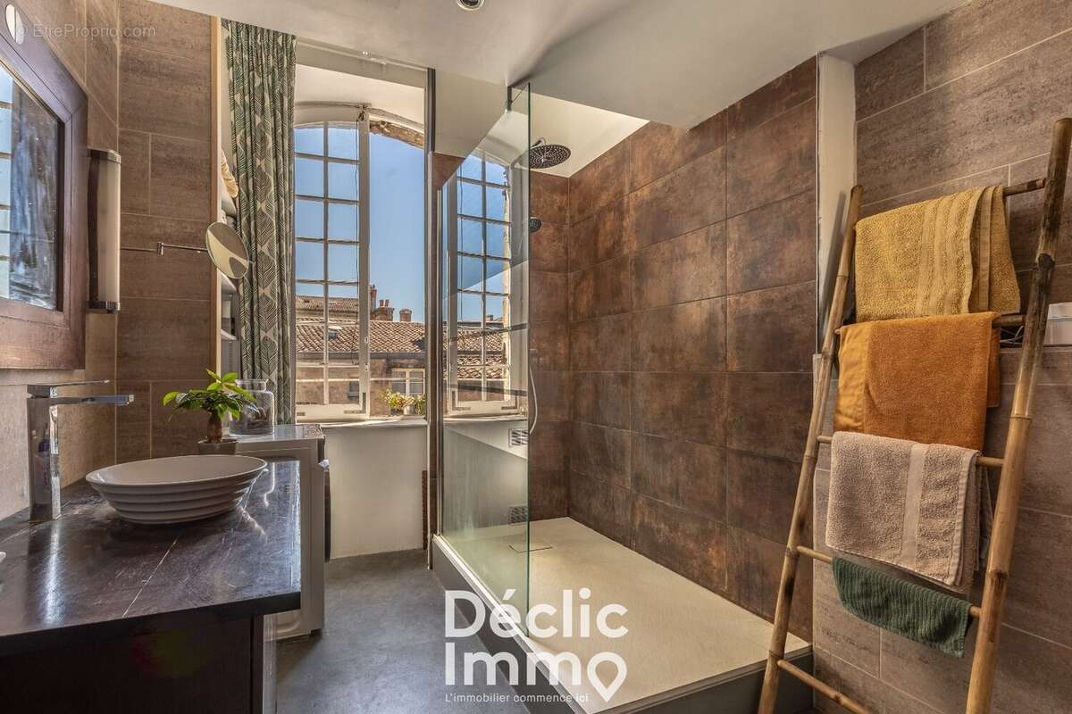 Appartement T5 en duplex Quartier Saint-Paul - photo 7