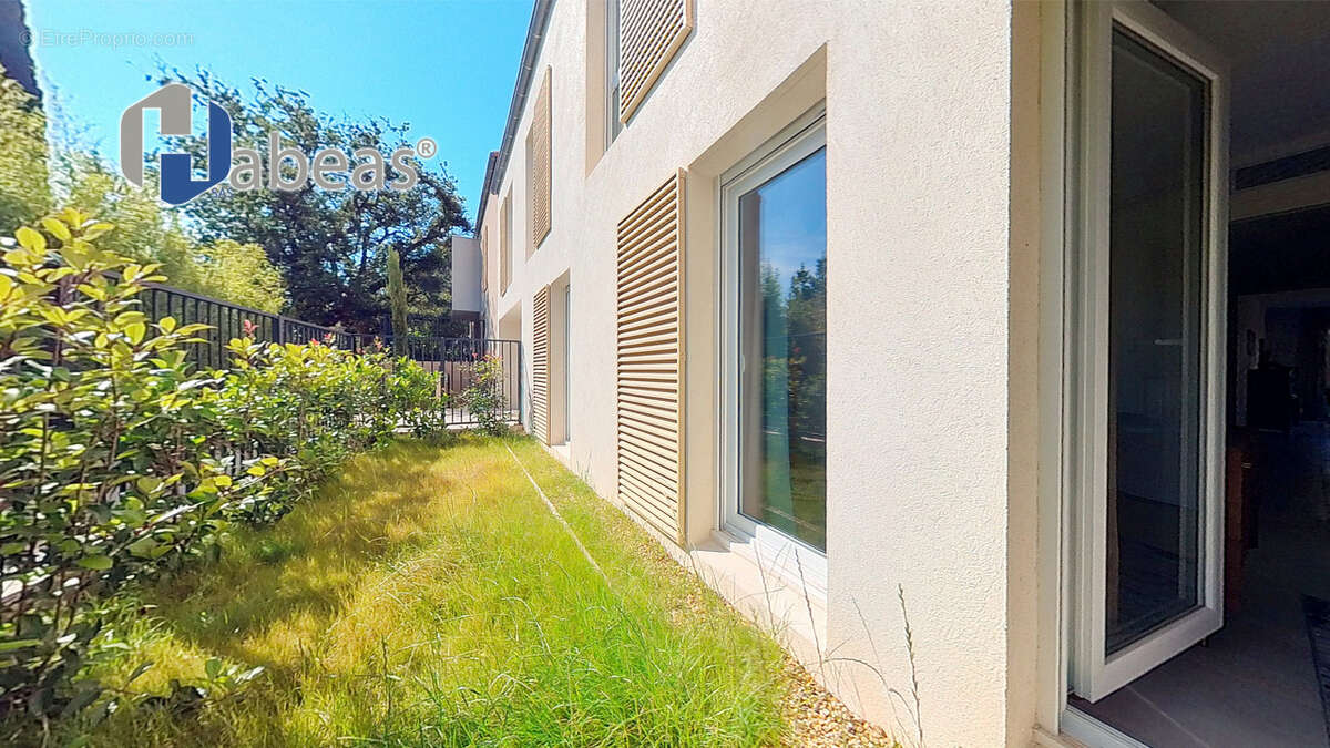 Maison à SAINT-PIERRE-DE-CHANDIEU