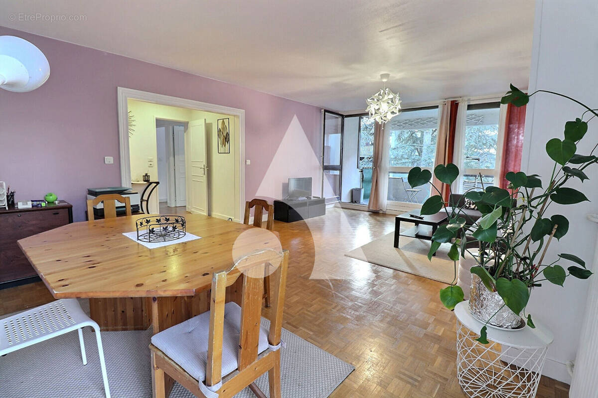 Appartement à MERY-SUR-OISE