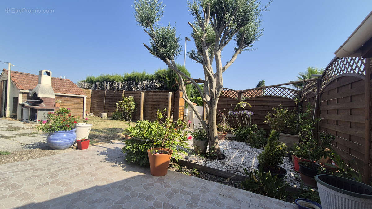 Maison à SAINT-MARTIN-LALANDE