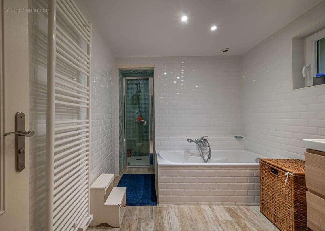 Maison Jupilles 6 pièce(s) 117 m2 - 2 chambres ++ - Piscine - photo 6
