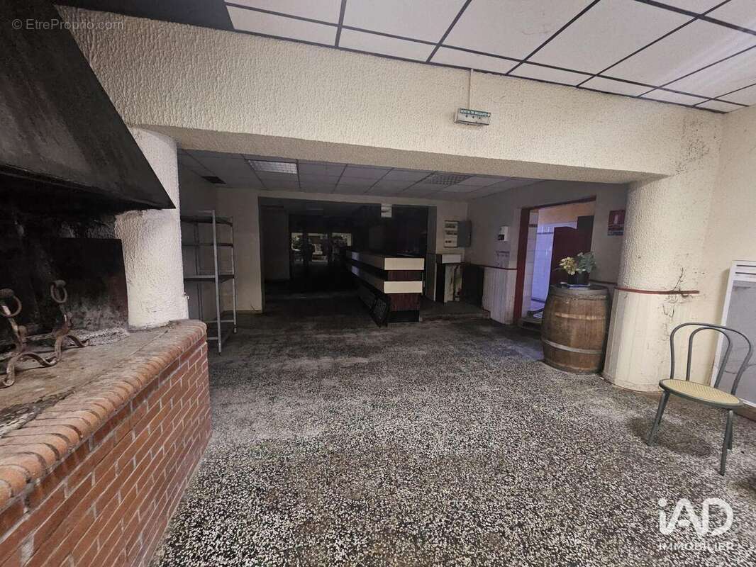 Photo 4 - Commerce à MONBEQUI