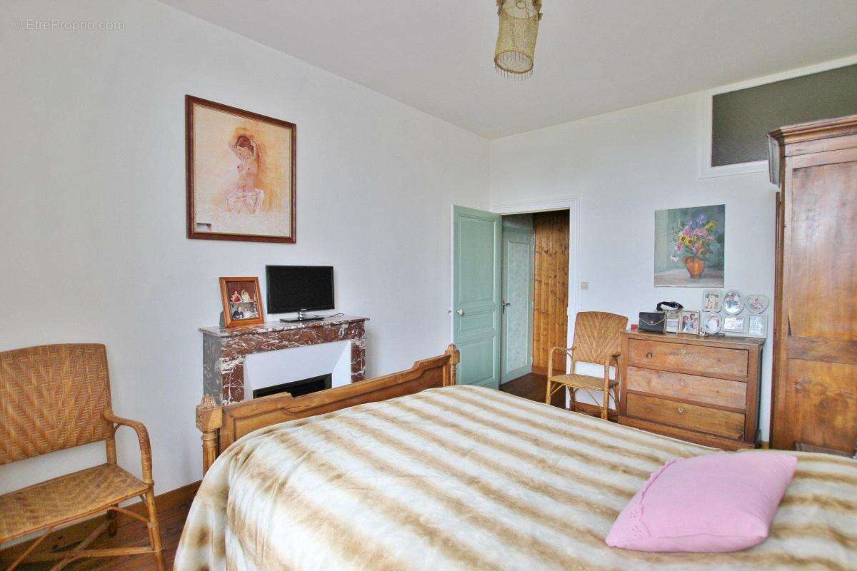 Maison à BRION-PRES-THOUET