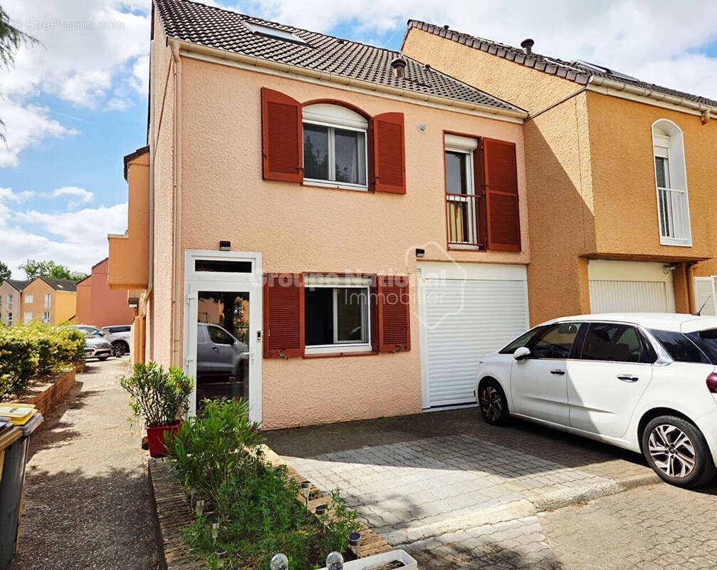 Maison à MONTIGNY-LES-CORMEILLES