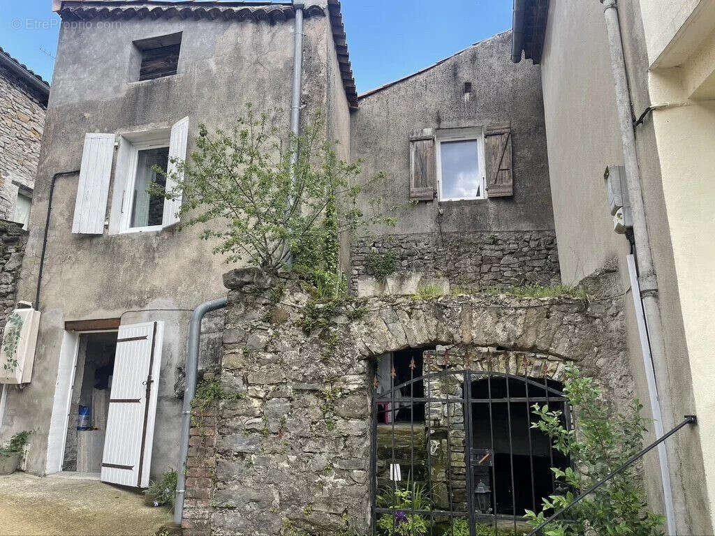 Maison 107 m² à Meyrannes  - photo 3