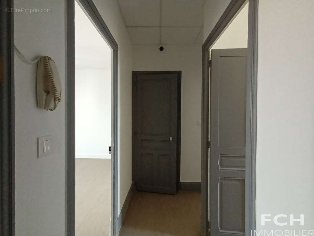 Appartement T2 Bis au 3oétage sans ascenceur - photo 5
