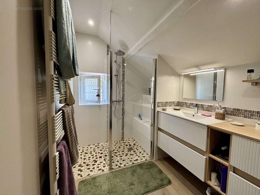 Maison à SAINT-BENIN-D&#039;AZY