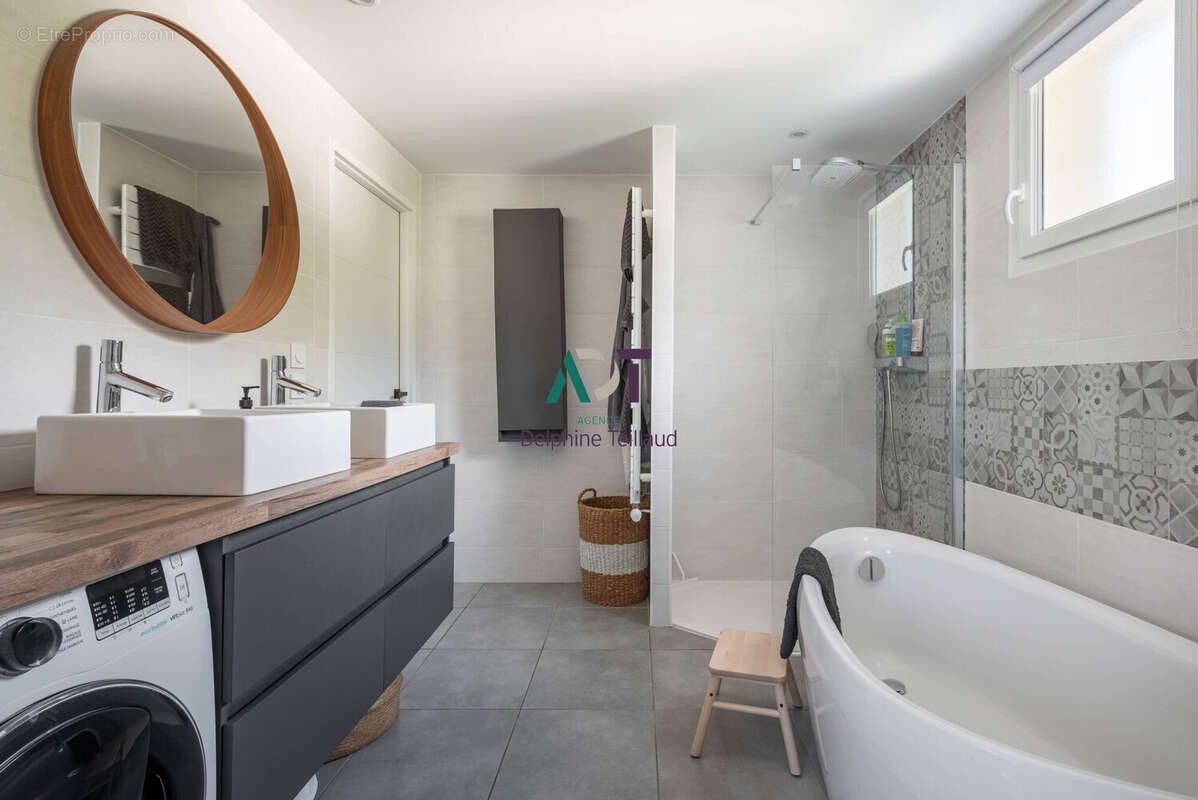 Appartement à MONTBONNOT-SAINT-MARTIN