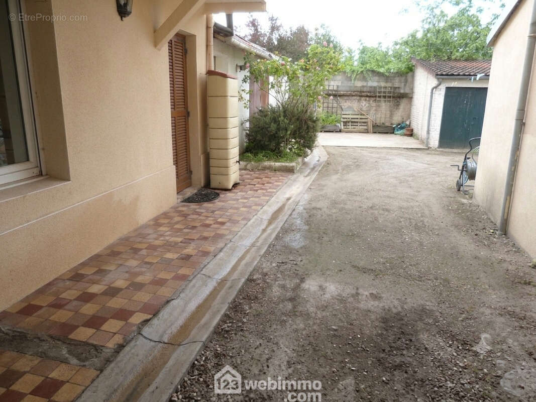Maison 72 m² à Oissel  - photo 13