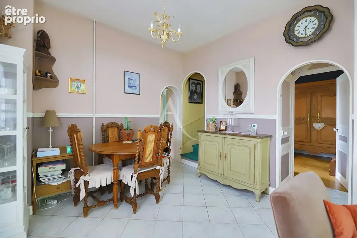 CHATOU, Maison de charme des années 1920 avec 4 chambres, jardin et stationnement - photo 5