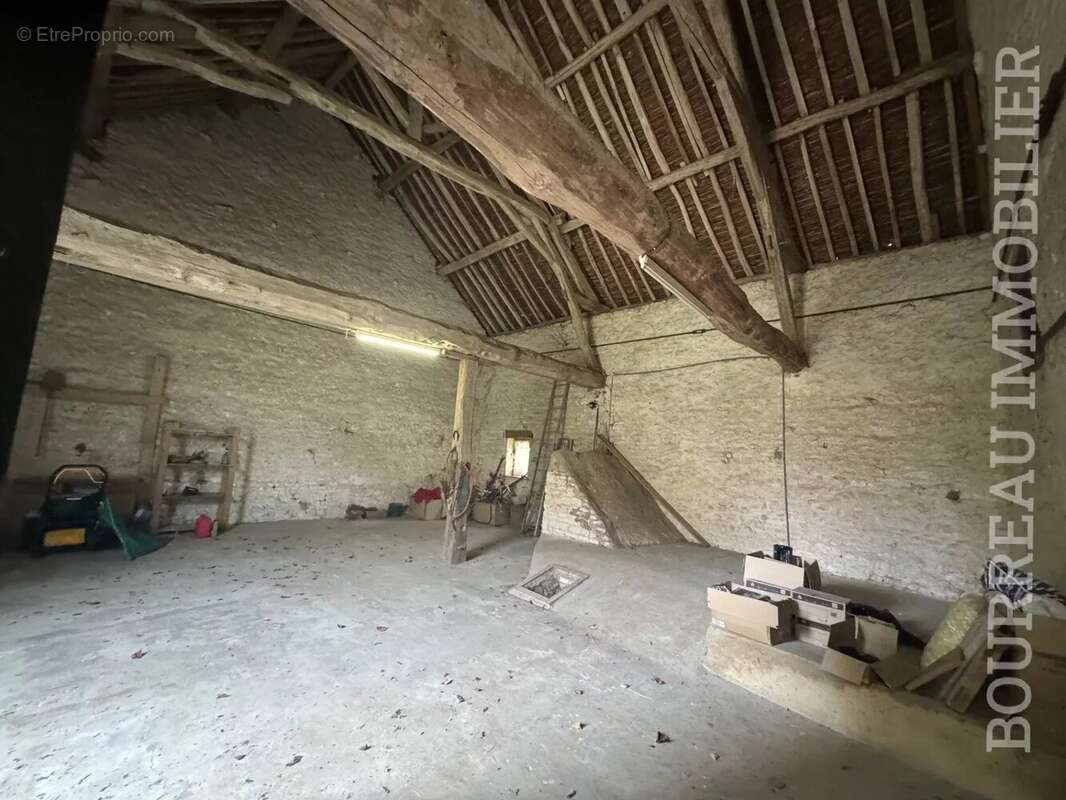 Maison à CHASSY