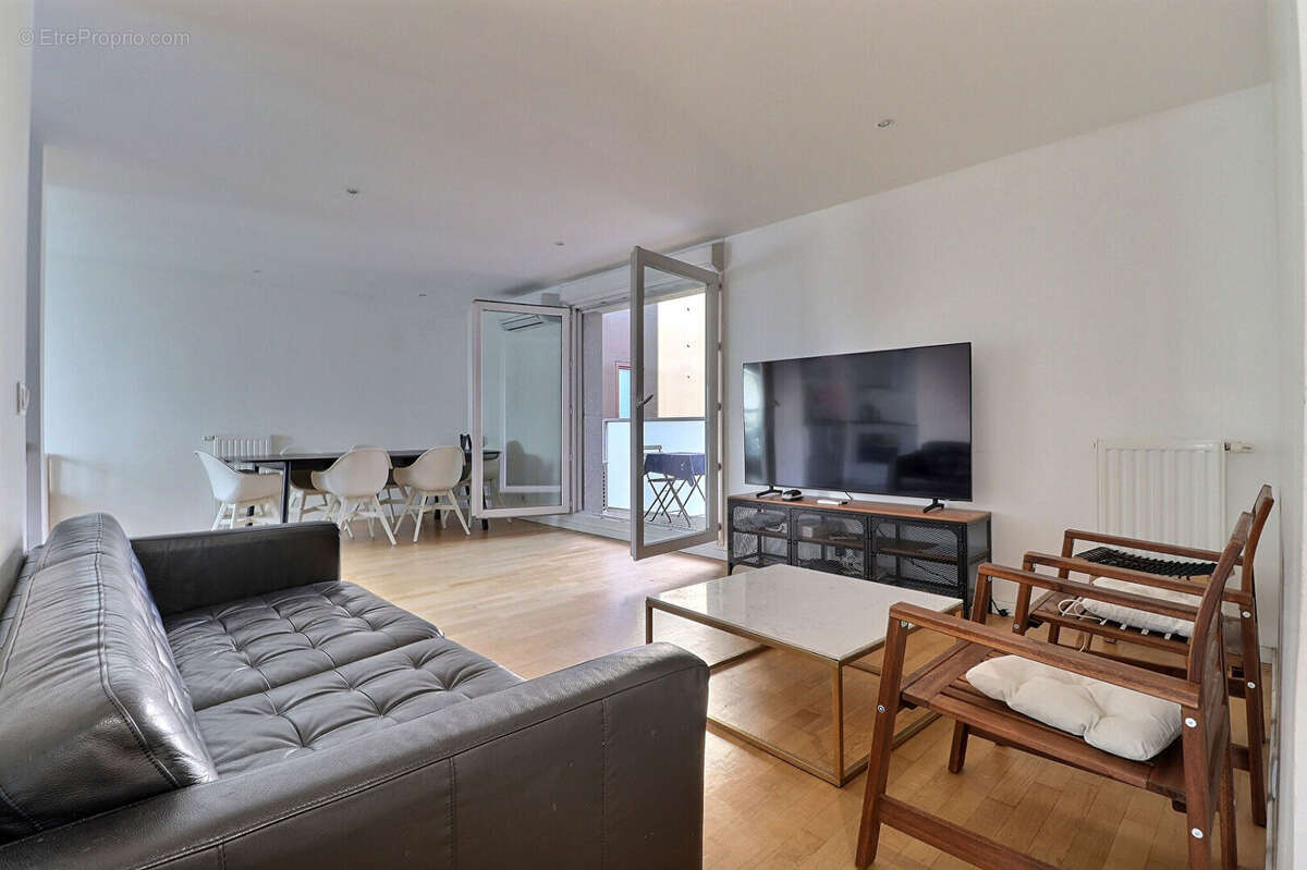 Appartement à AUBERVILLIERS