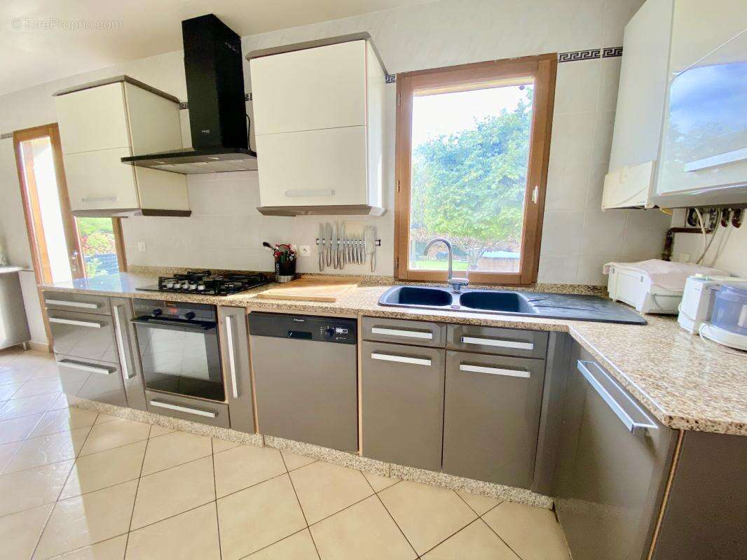 Maison à AUVERS-SUR-OISE