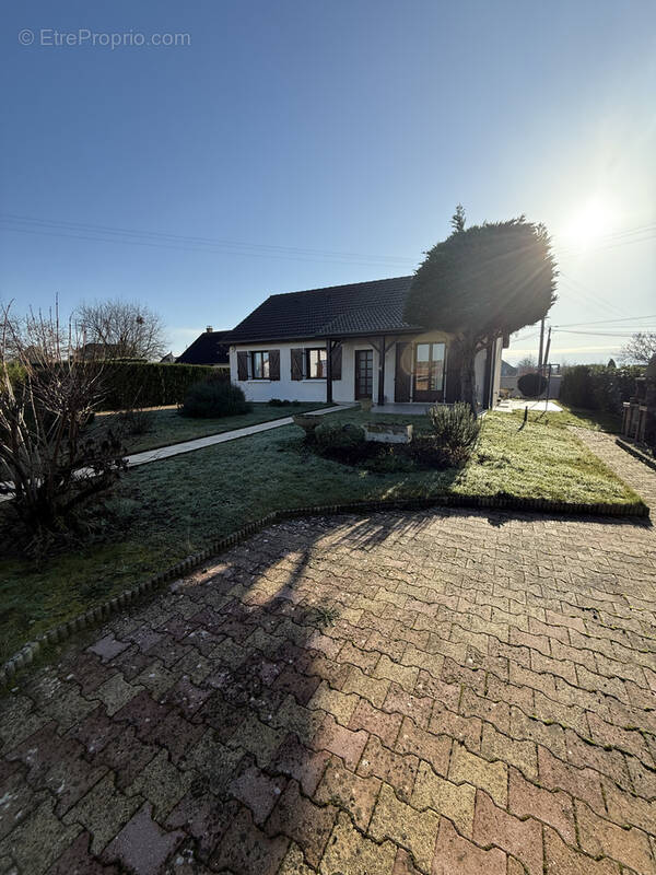 Maison à TOULON-SUR-ALLIER