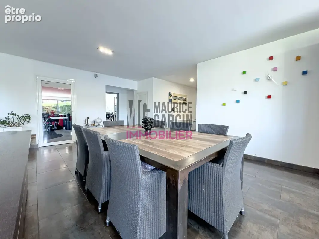Maison 13 pièces 228 m² à vendre à Bedarrides (84370) - photo 5