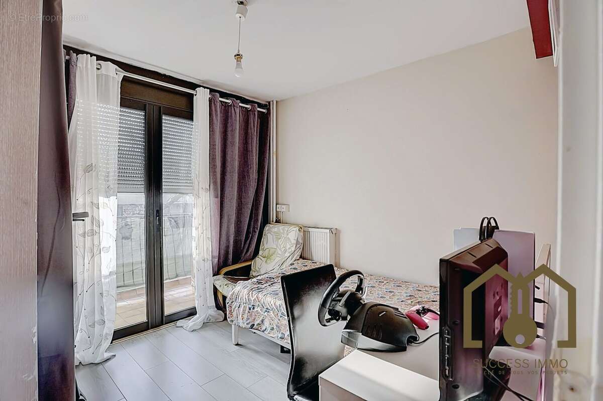 Appartement à VAULX-EN-VELIN