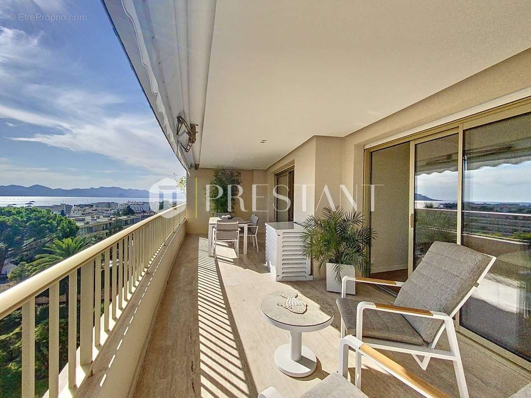 Appartement à CANNES
