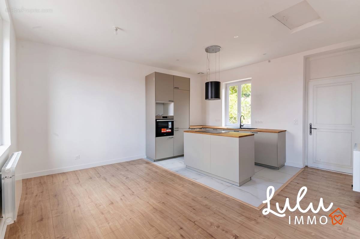 Maison plein coeur de limonest entièrement rénovée de 70m2 - photo 2