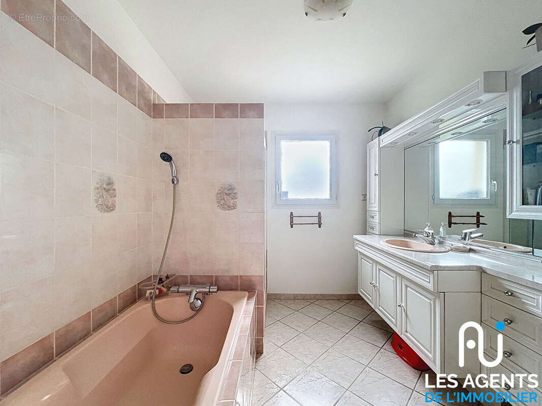 Maison Chaingy  6 pièce(s) 151.04 m2 - photo 8