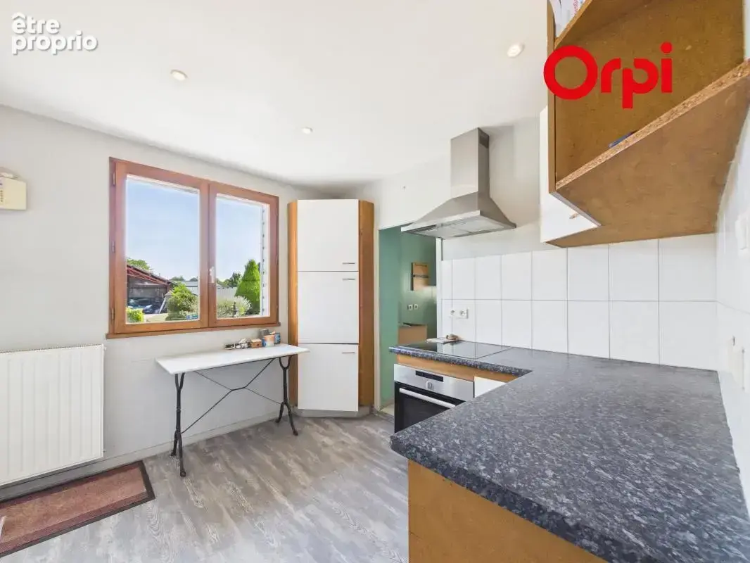 Maison à vendre, proche des commerces - photo 6