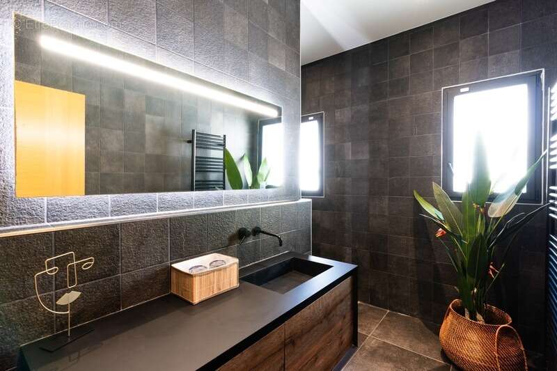 Maison à SOLLIES-TOUCAS