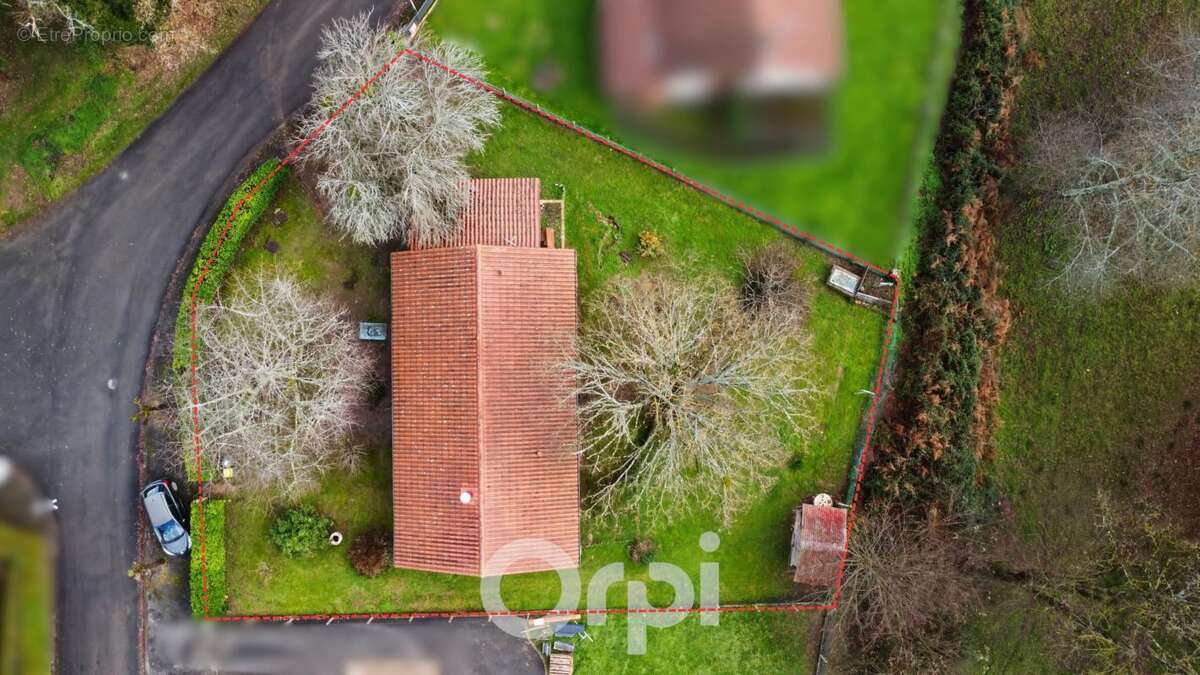 Maison à SAINT-PRIEST-TAURION