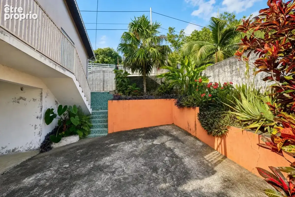 Maison F5/6 à rénover – Ligne Paradis, Saint-Pierre - photo 14