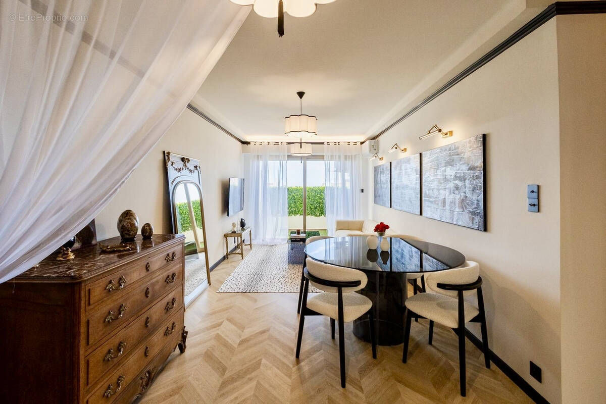 Appartement à BEAUSOLEIL